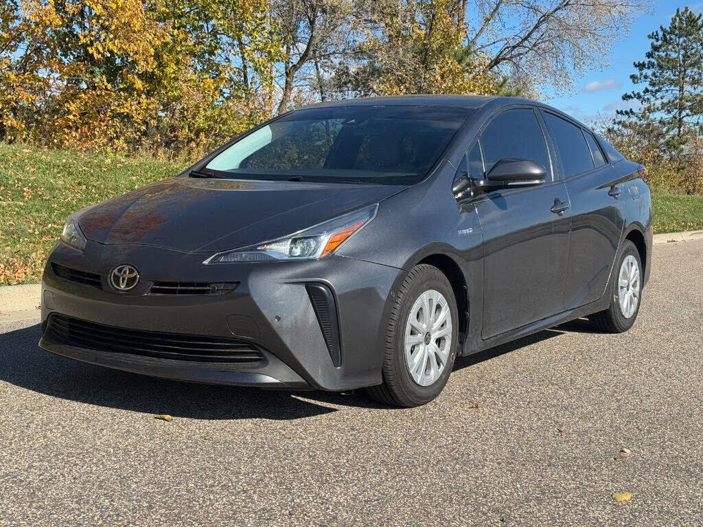 2019 TOYOTA PRIUS