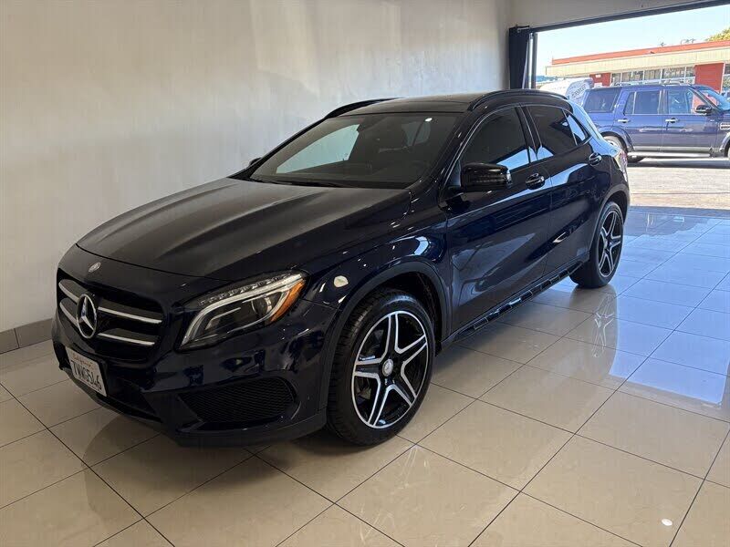 2017 MERCEDES-BENZ GLA-Class