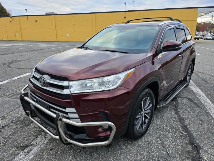 2017 TOYOTA Highlander