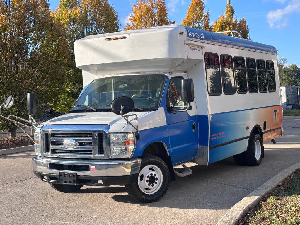 2015 FORD E-450