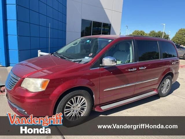 Chrysler Town and Country