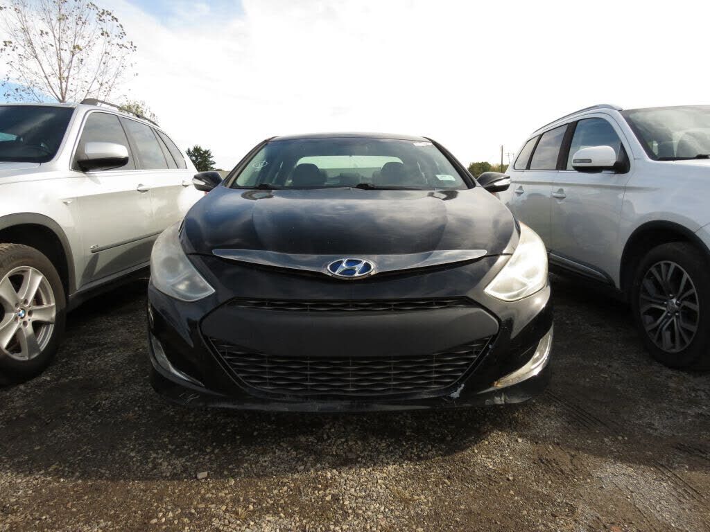 2011 HYUNDAI Sonata