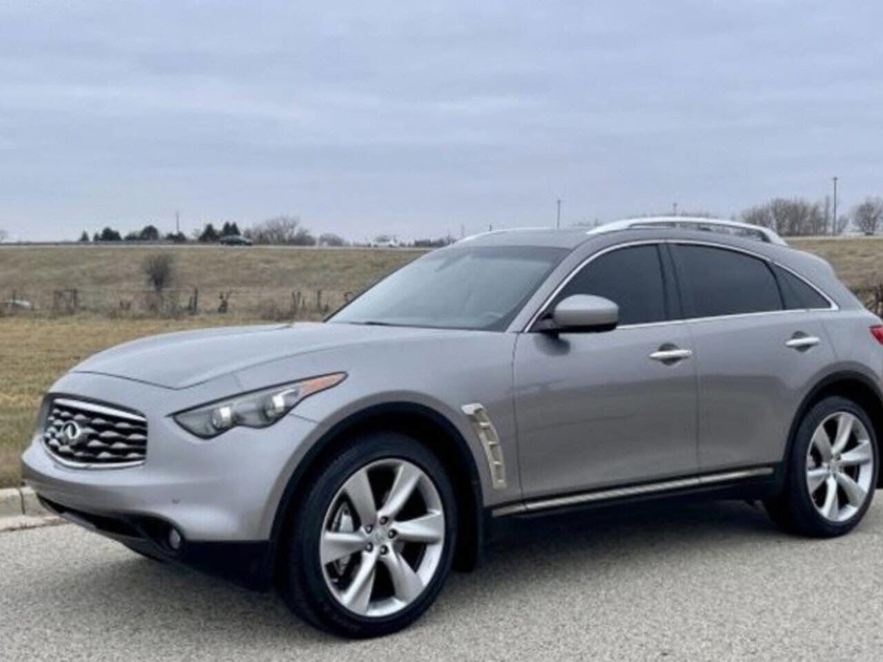 Infiniti FX50