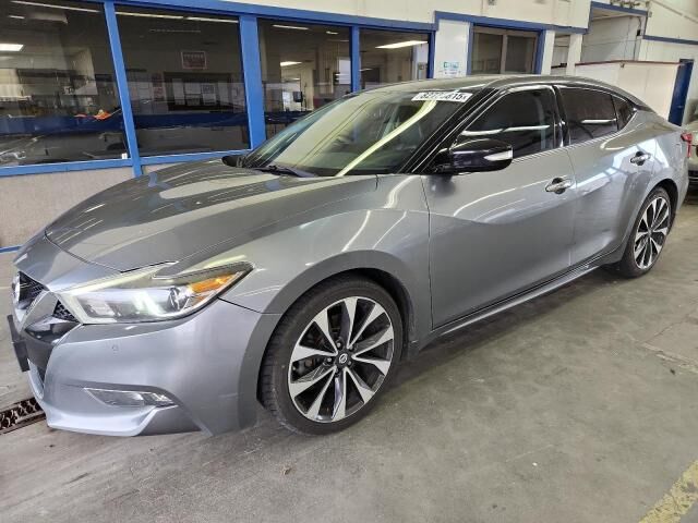 Nissan Maxima