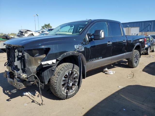 Nissan Titan