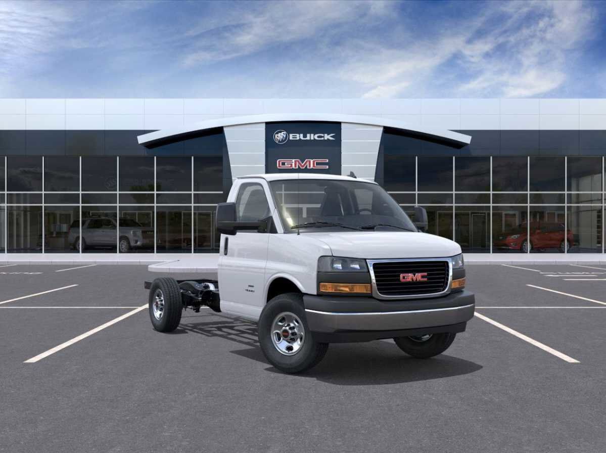 2025 GMC Savana