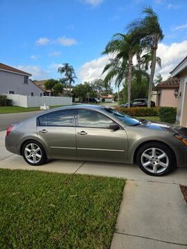 Nissan Maxima