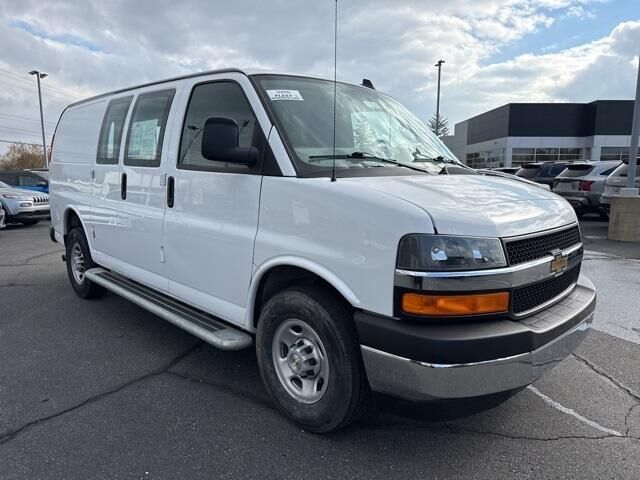 2024 CHEVROLET Express