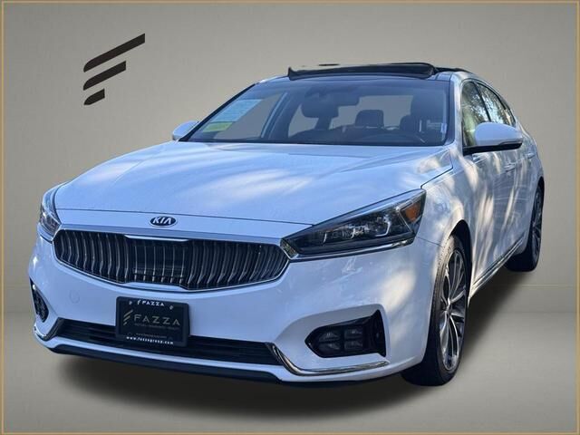 2019 KIA Cadenza