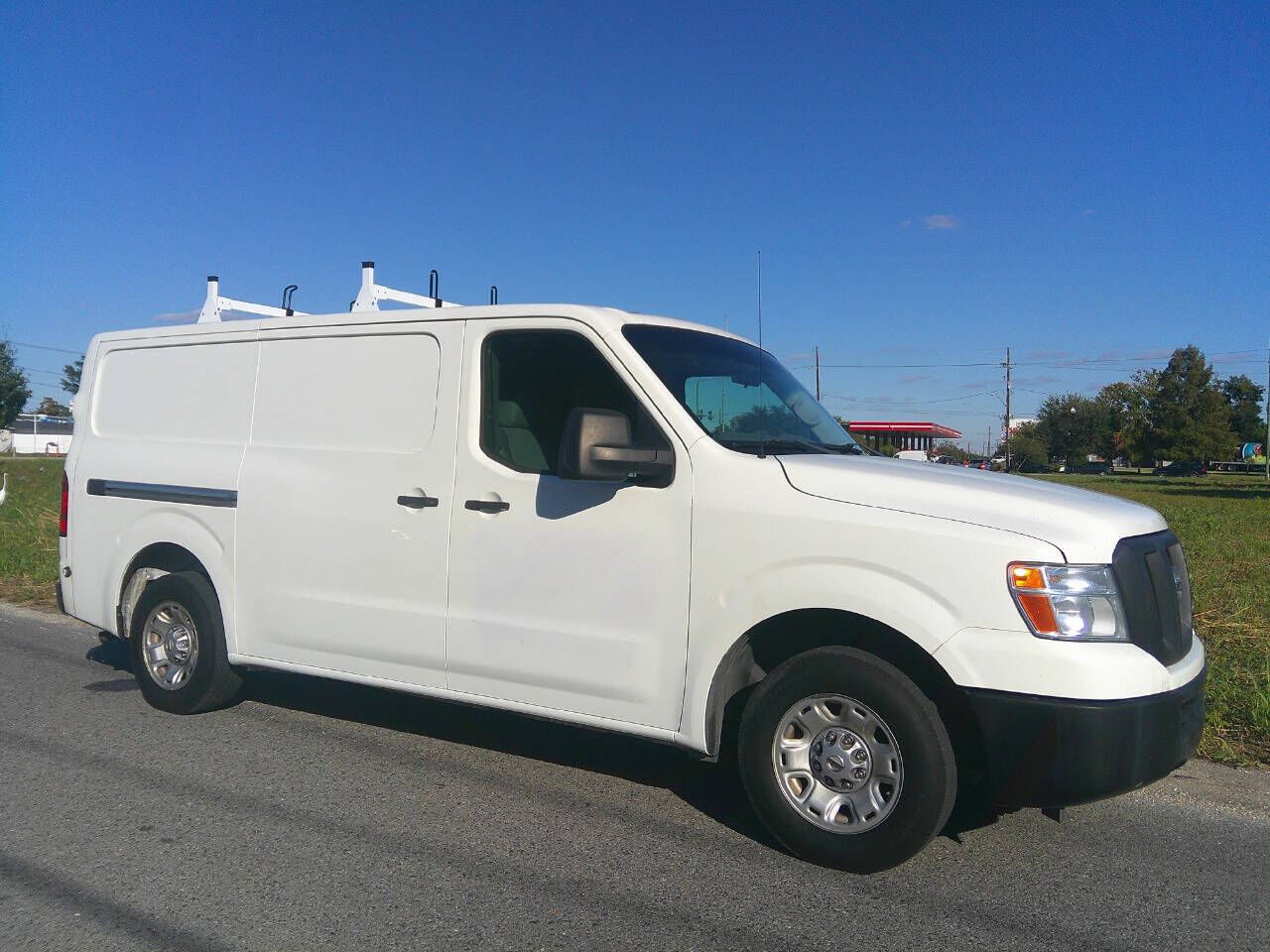 Nissan NV