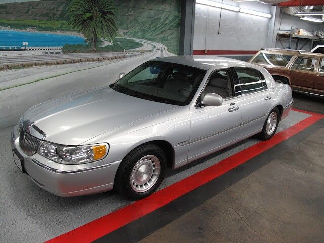 Lincoln Town Car