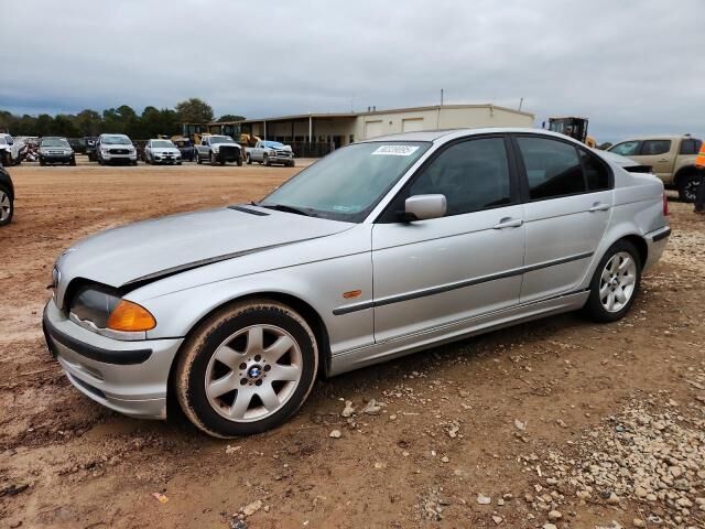 BMW 323i