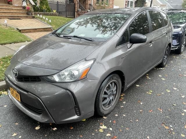Toyota Prius V