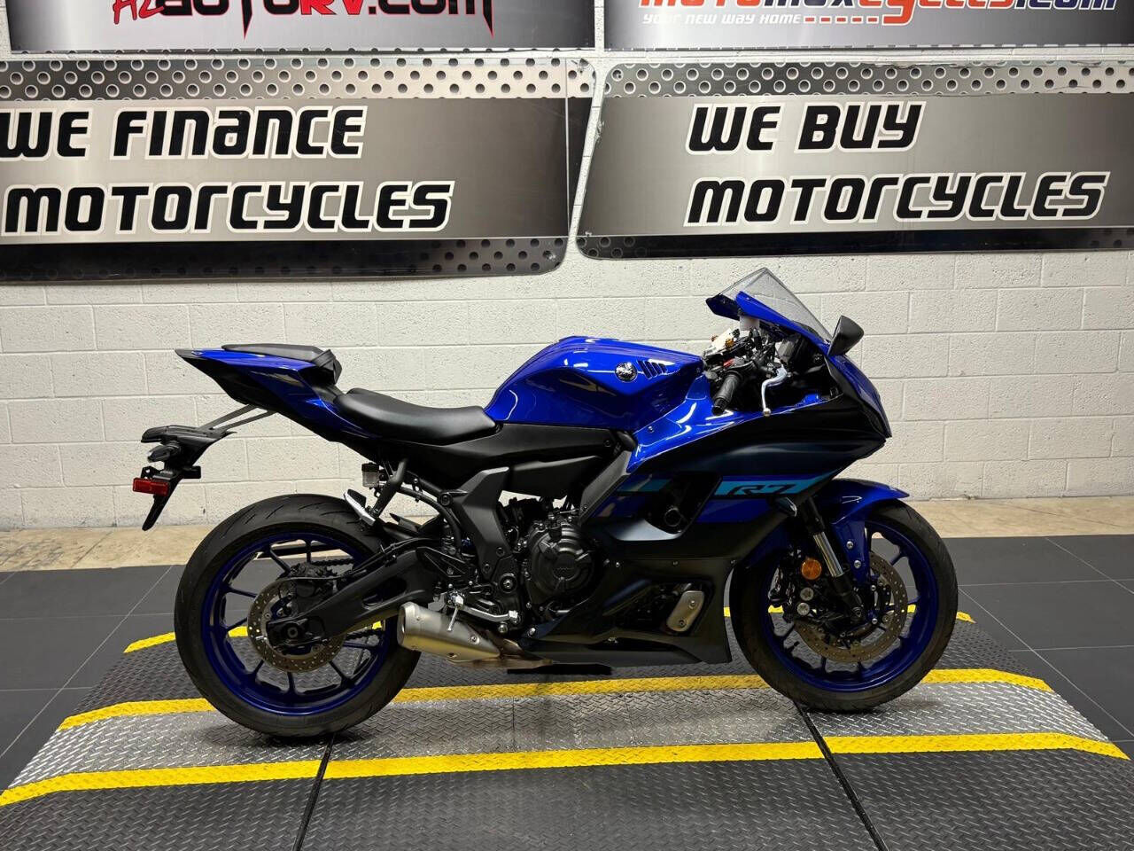 2024 YAMAHA YZF