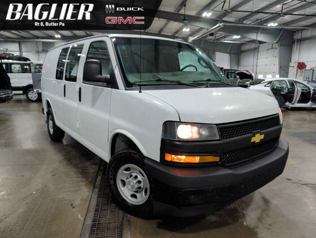 2022 CHEVROLET Express