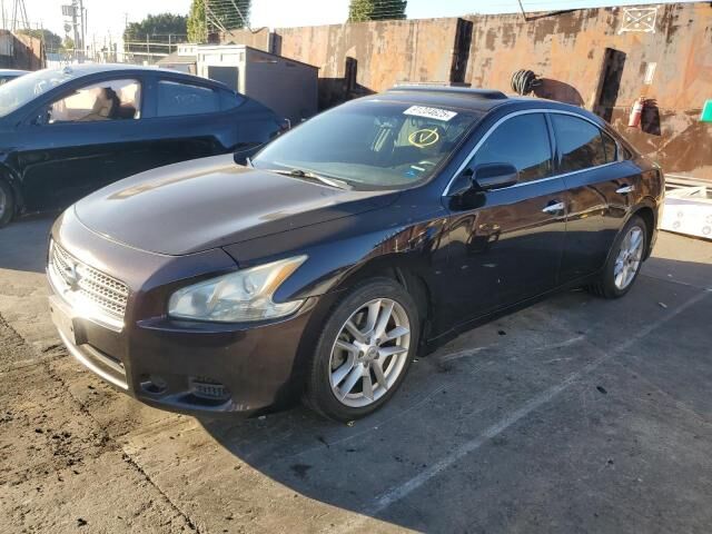 Nissan Maxima