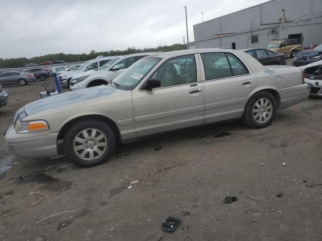 Ford Crown Victoria