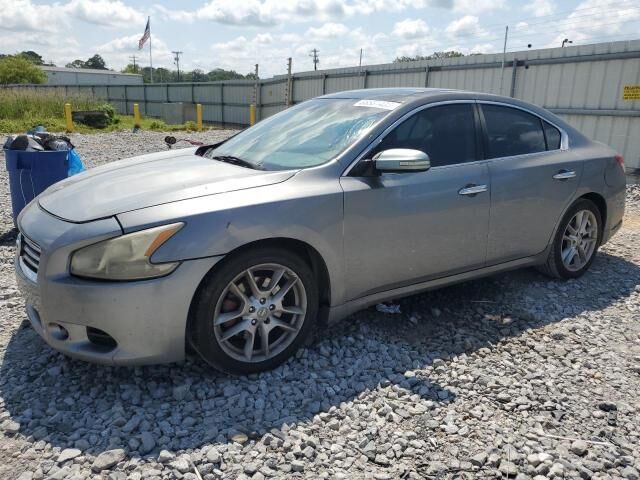 2009 NISSAN Maxima