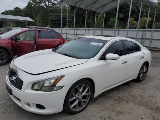 Nissan Maxima