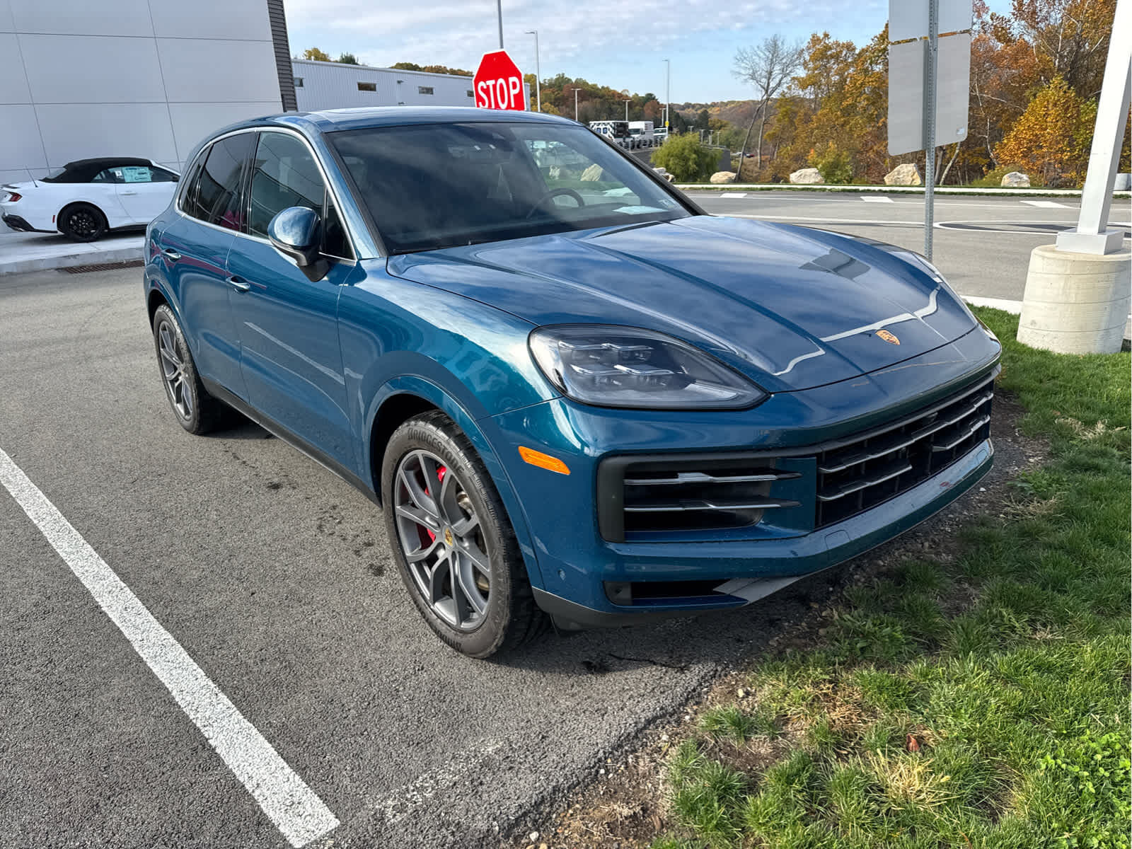 2024 PORSCHE Cayenne