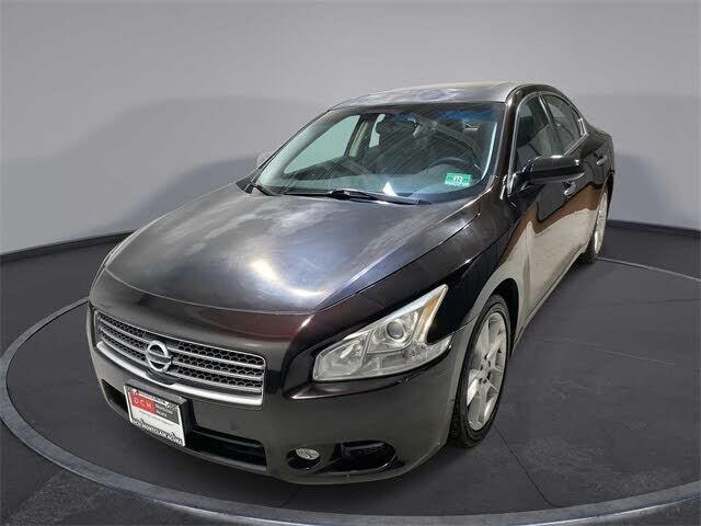 Nissan Maxima