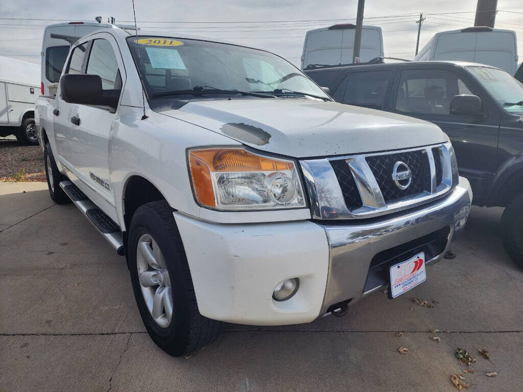 2011 NISSAN Titan