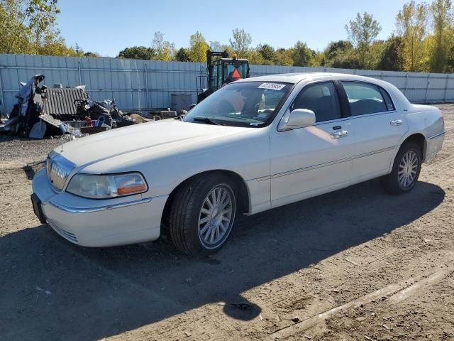 Lincoln Town Car