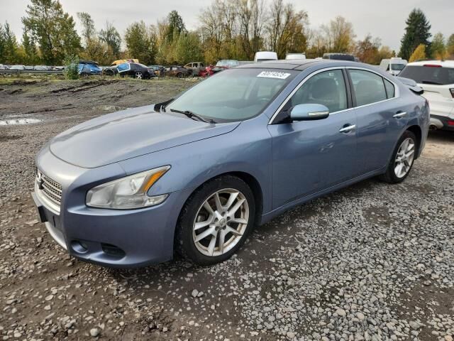 Nissan Maxima
