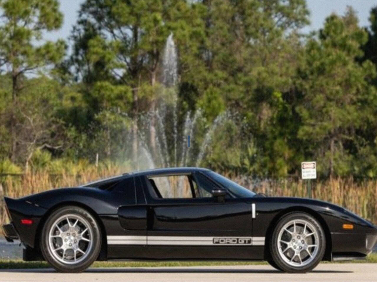 Ford GT