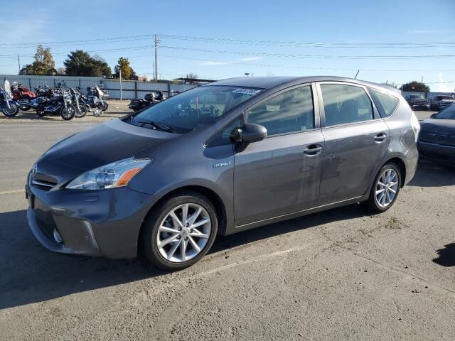 Toyota Prius V