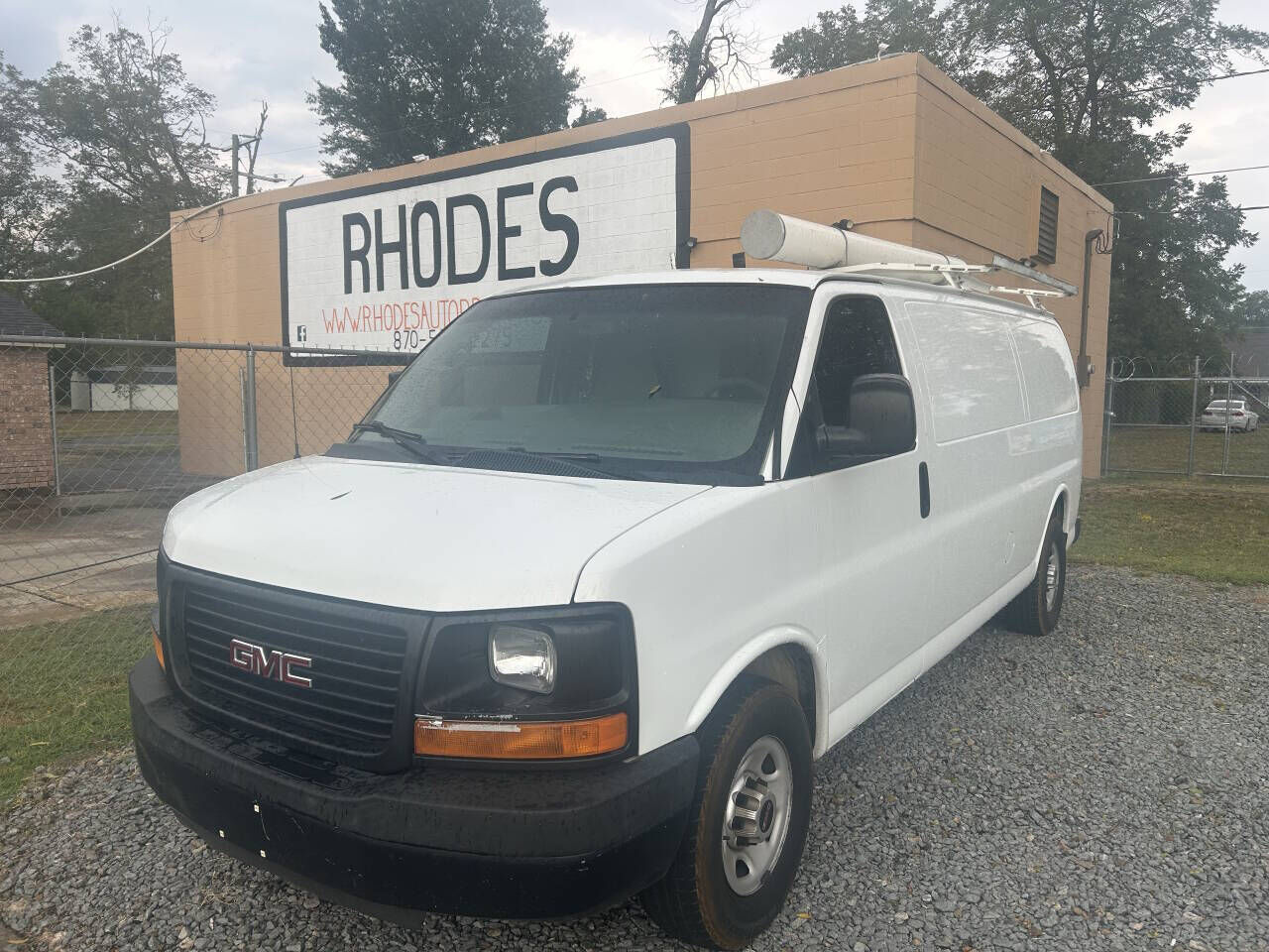 GMC Savana