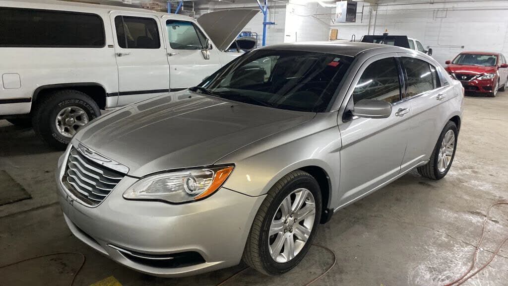 2012 CHRYSLER 200