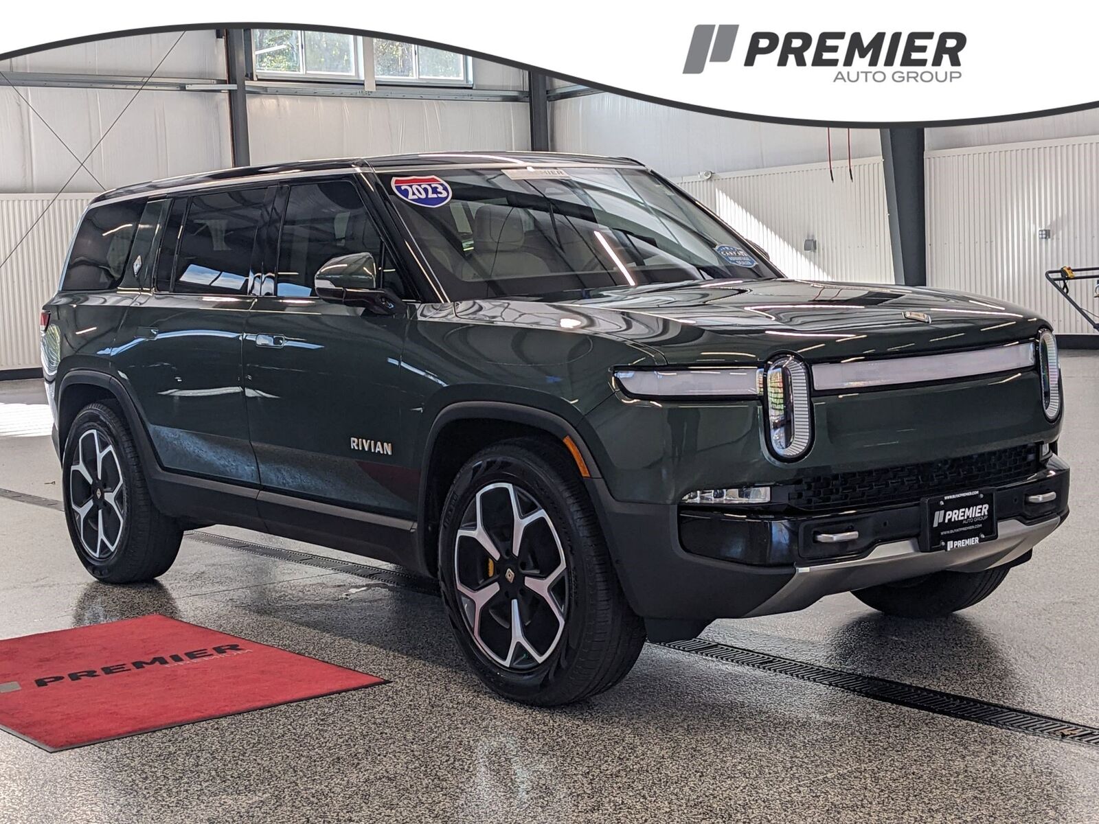 2023 RIVIAN R1S