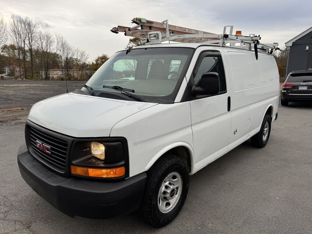 GMC Savana