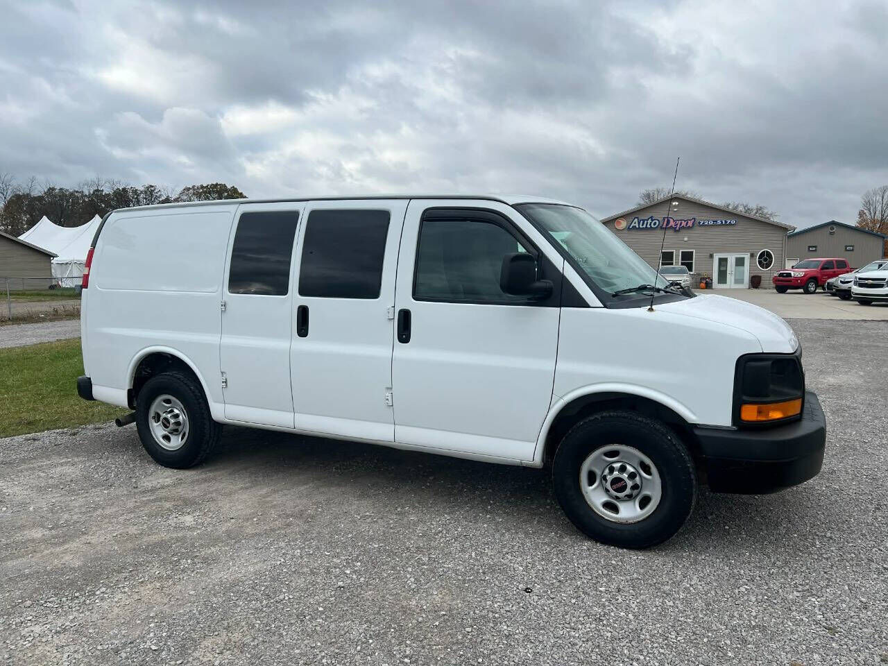GMC Savana