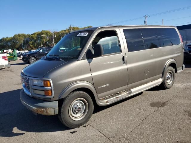 GMC Savana