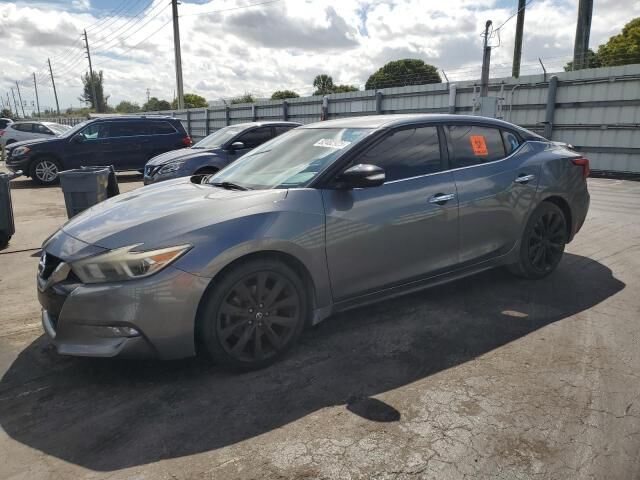 Nissan Maxima