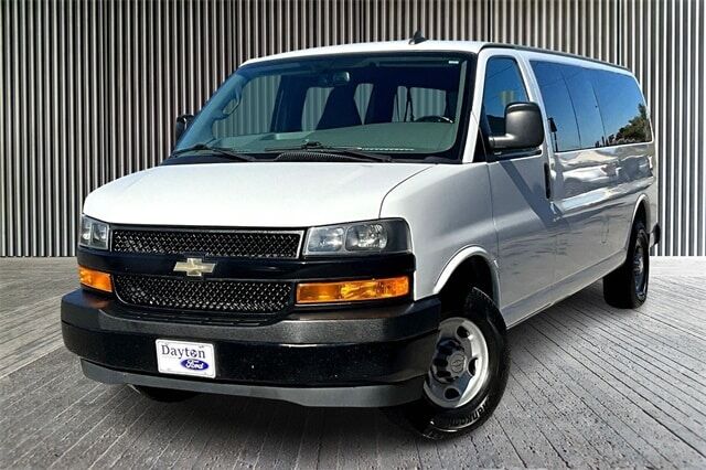 2020 CHEVROLET Express