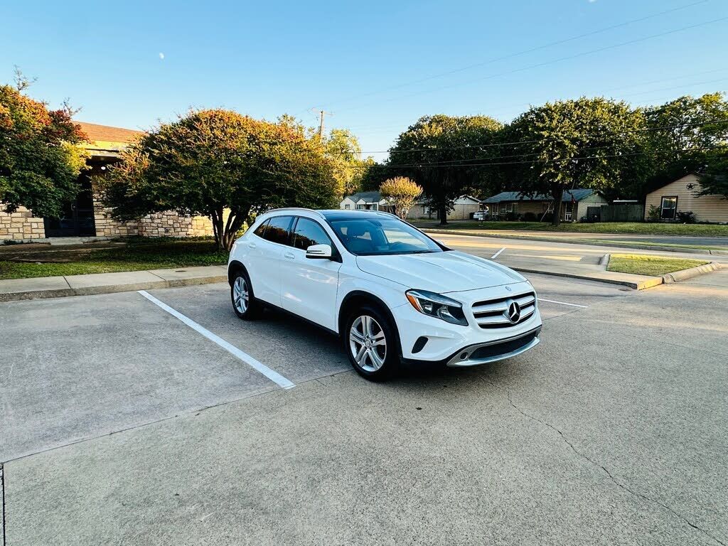 2015 MERCEDES-BENZ GLA-Class