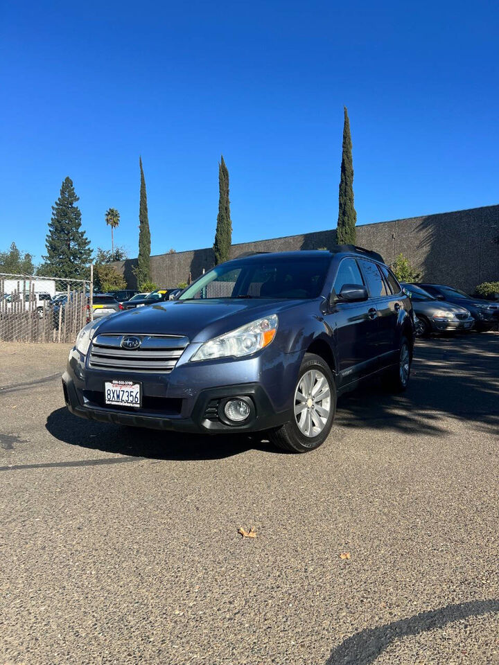2014 SUBARU Outback