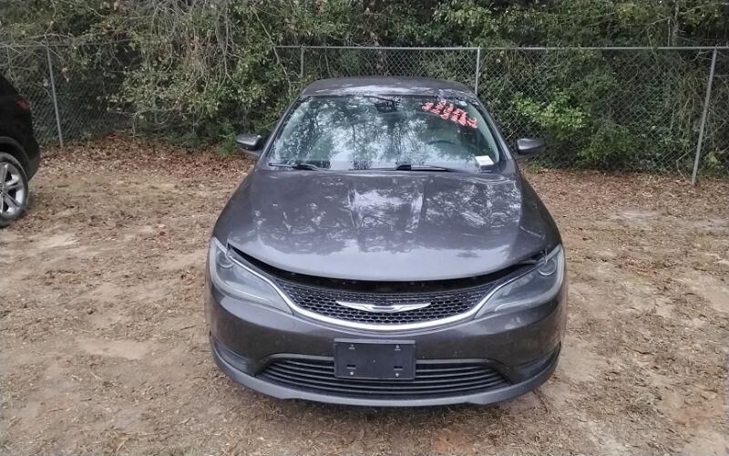 Chrysler 200