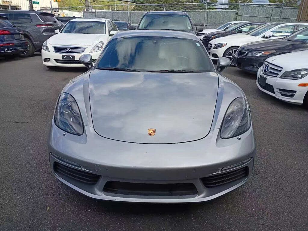 2018 PORSCHE 718