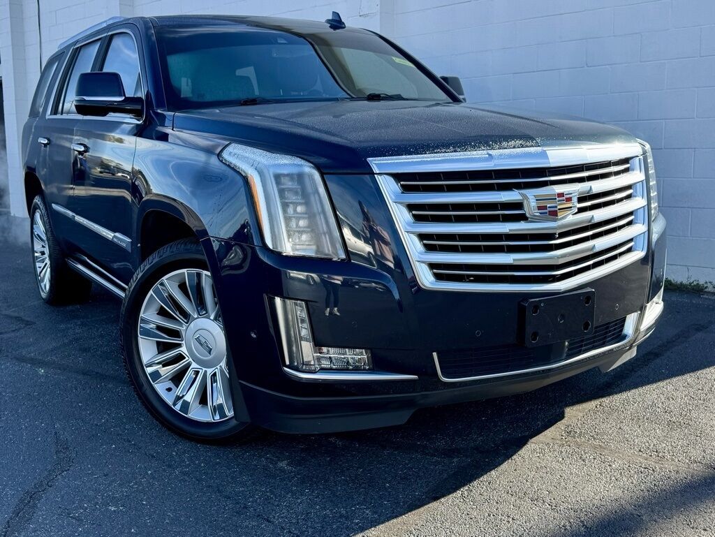 2017 CADILLAC Escalade