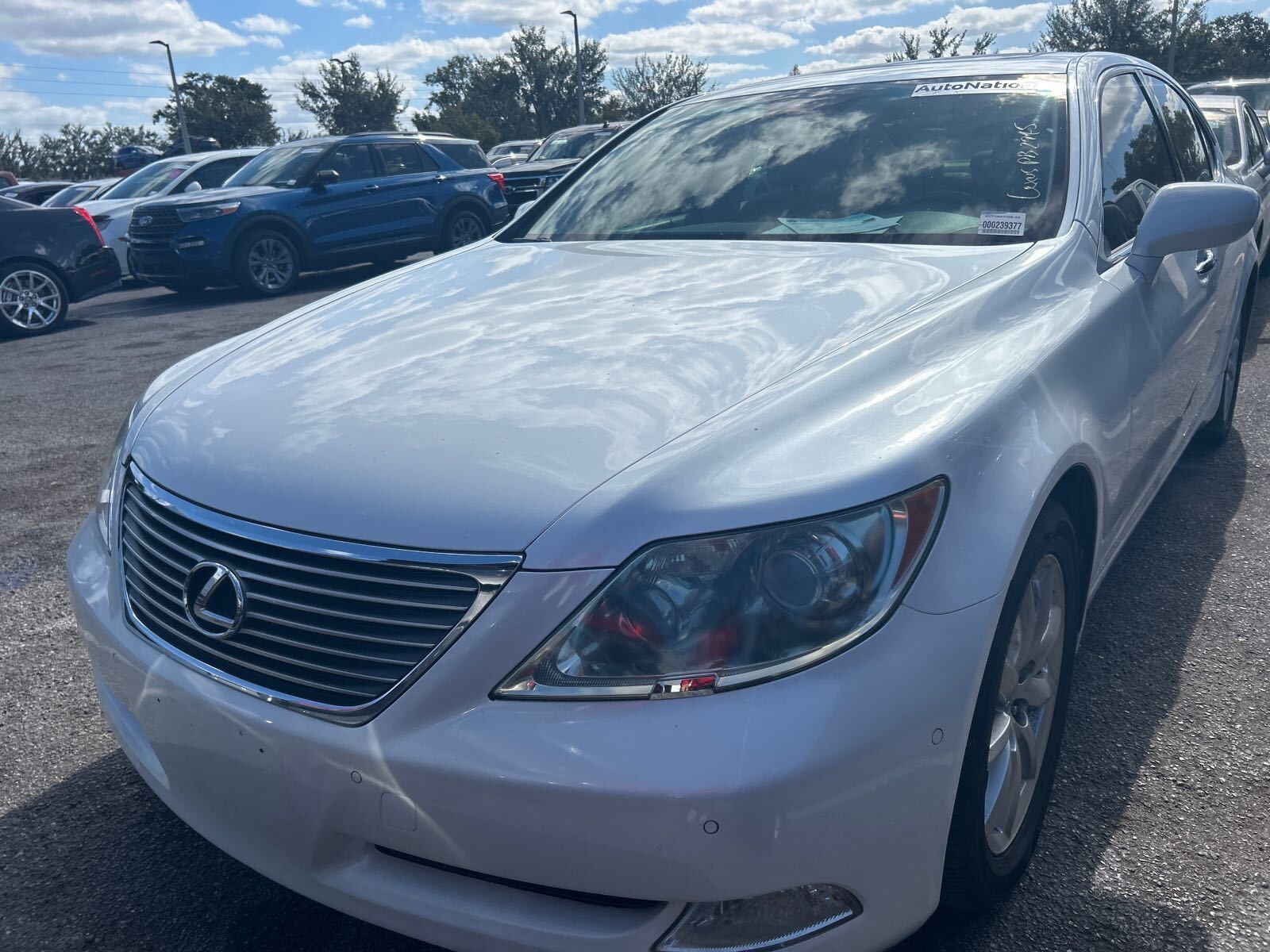 Lexus LS