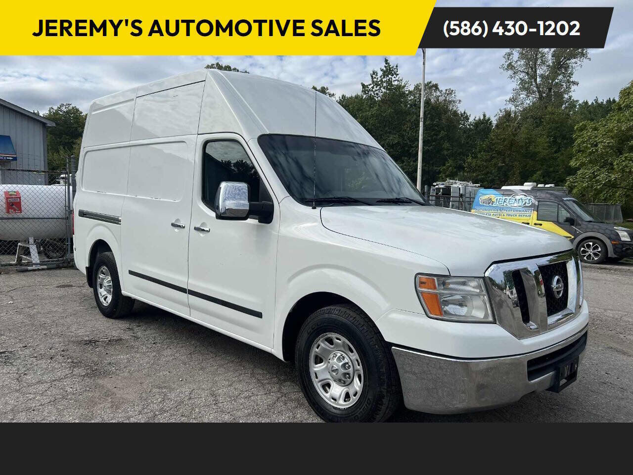 Nissan NV