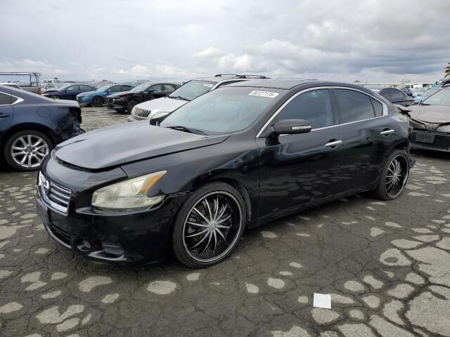 Nissan Maxima