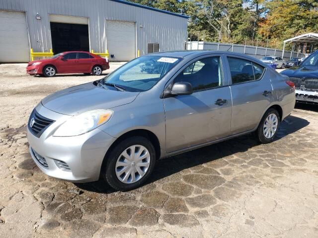 Nissan Versa