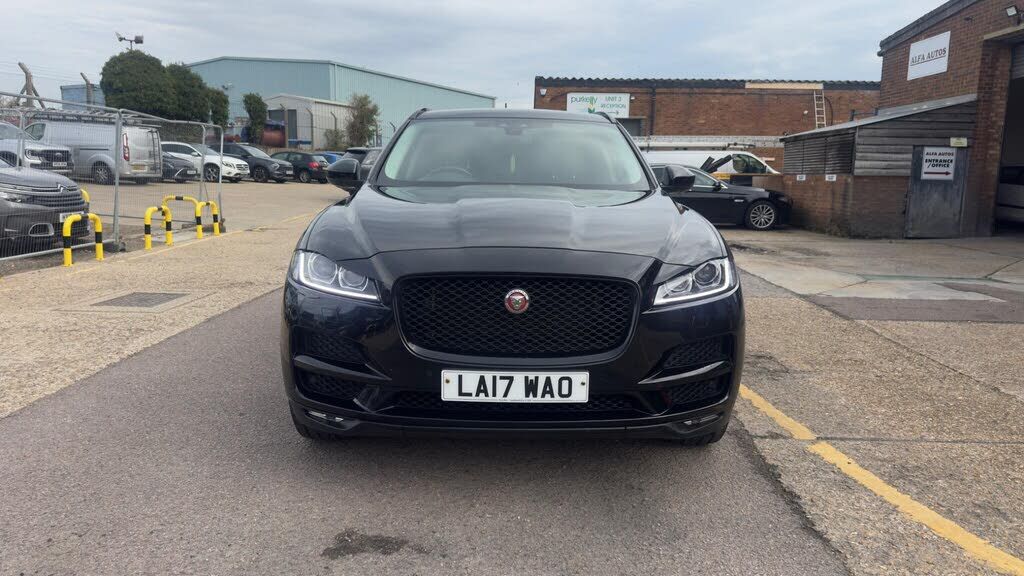 Jaguar F-Pace
