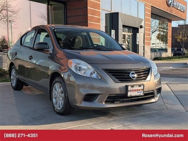 Nissan Versa