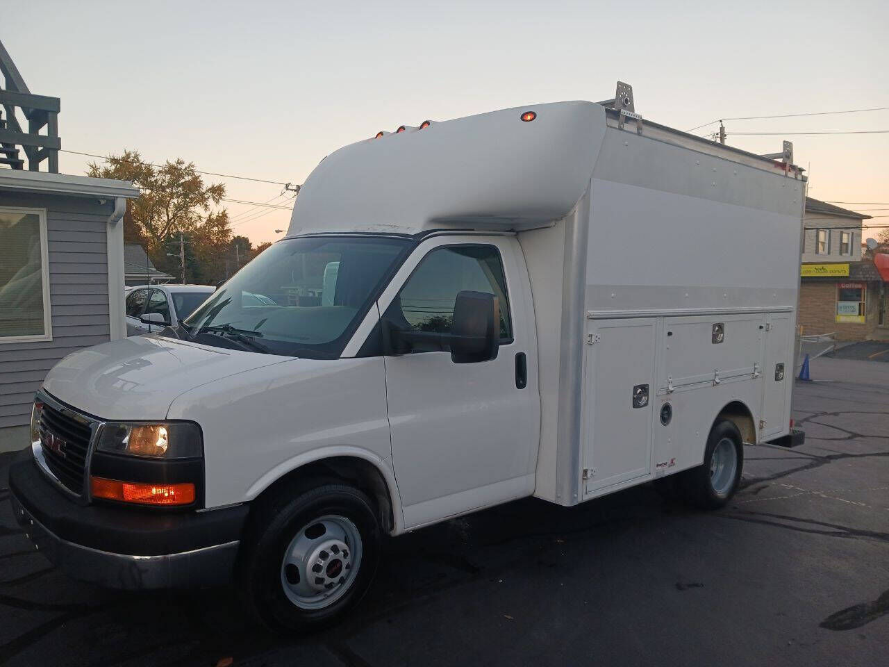 GMC Savana